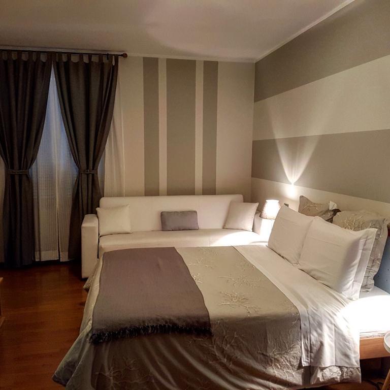 Hotel Moniga Desenzano del Garda Zewnętrze zdjęcie